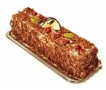 Nemli Yaş Pasta Dokusu 4-6 Kişilik Çikolatalı Muzlu Baton